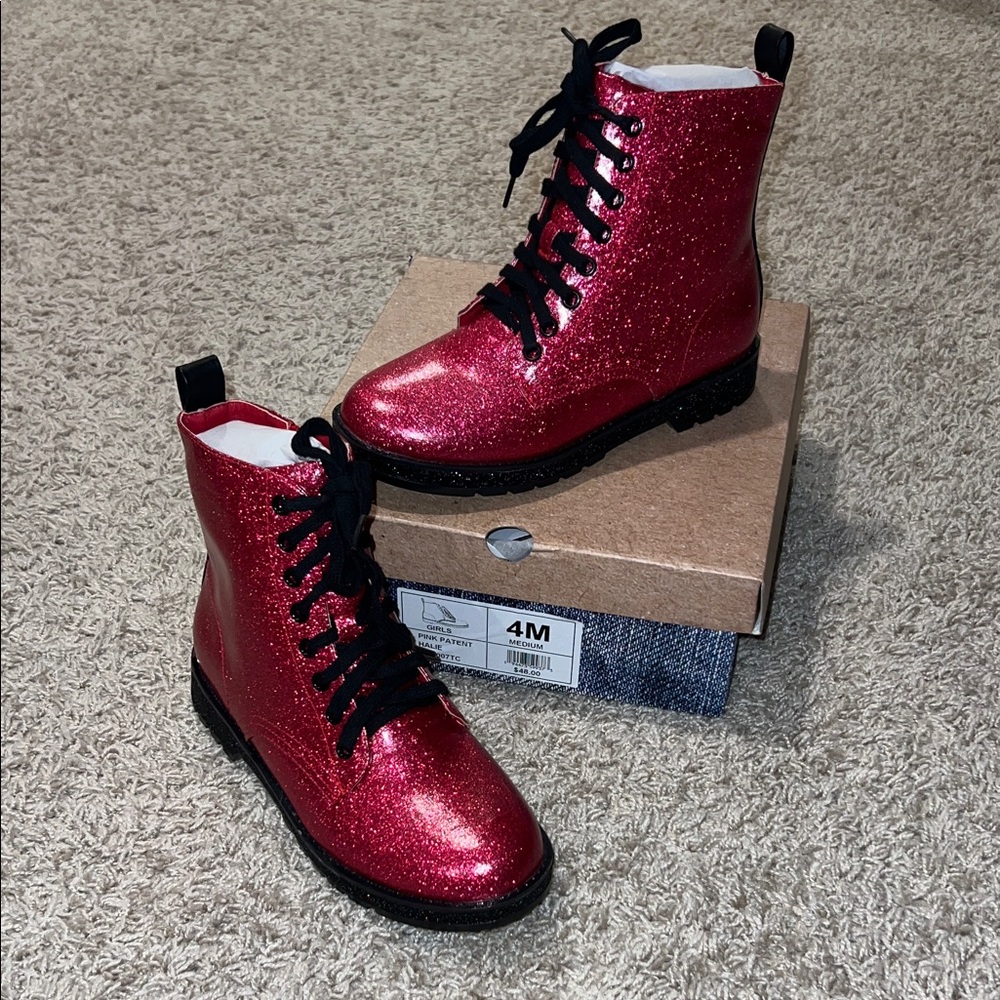 New in box, Hot Pink Glitter Boots (Y4)